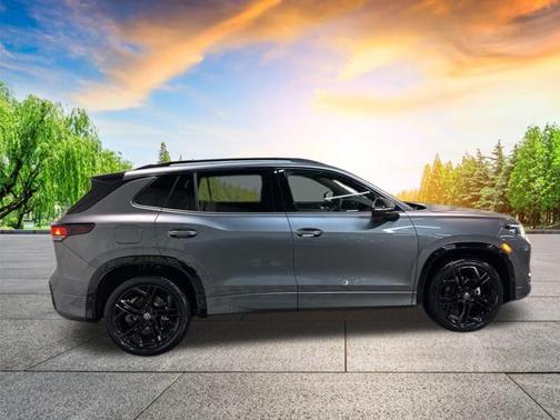 2025 Volkswagen Tiguan 2.0T SE R-Line Black