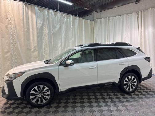 2025 Subaru Outback Touring XT