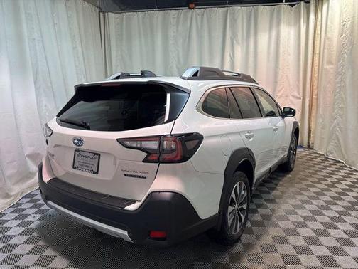 2025 Subaru Outback Touring XT
