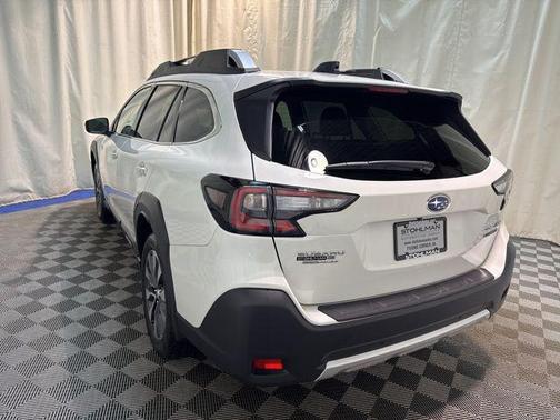 2025 Subaru Outback Touring XT