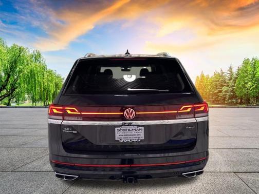 2025 Volkswagen Atlas 2.0T SEL Premium R-Line 4MOTION