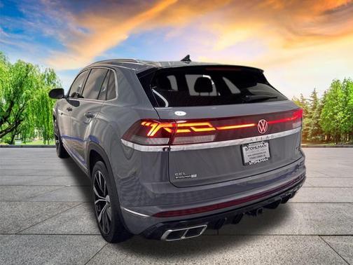 2025 Volkswagen Atlas Cross Sport 2.0T SEL Premium R-Line