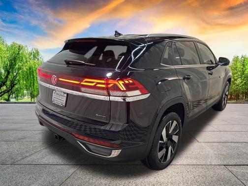 2025 Volkswagen Atlas Cross Sport 2.0T SE w/Technology