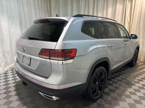 2022 Volkswagen Atlas 3.6L SE w/Technology