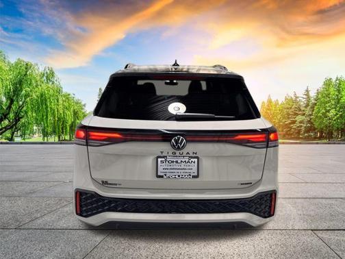 2025 Volkswagen Tiguan 2.0T SE R-Line Black 4MOTION