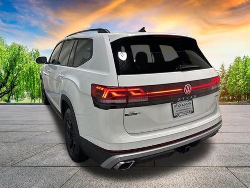 2025 Volkswagen Atlas 2.0T SE