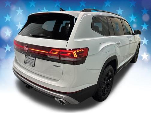 2025 Volkswagen Atlas 2.0T SE