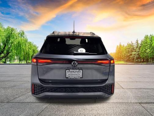 2025 Volkswagen Tiguan 2.0T SE R-Line Black 4MOTION