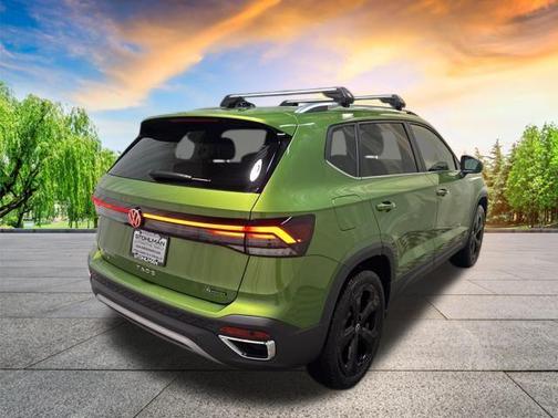 2025 Volkswagen Taos 1.5T SEL