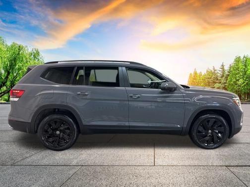 2025 Volkswagen Atlas 2.0T SE w/Technology 4MOTION
