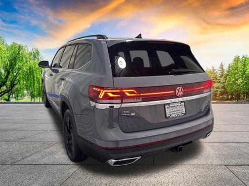 2025 Volkswagen Atlas 2.0T SE w/Technology 4MOTION