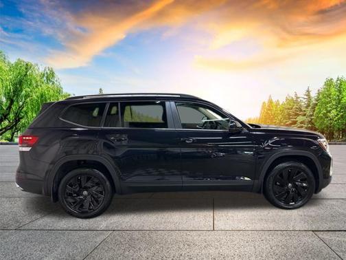 2025 Volkswagen Atlas 2.0T SE w/Technology 4MOTION