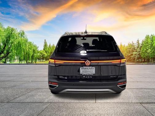 2025 Volkswagen Taos 1.5T SEL
