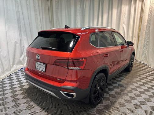 2024 Volkswagen Taos 1.5T SE