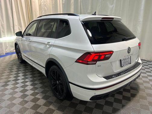 2022 Volkswagen Tiguan 2.0T SE R-Line Black