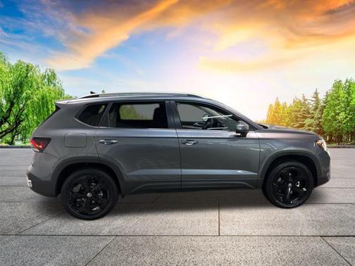 2025 Volkswagen Taos 1.5T SEL