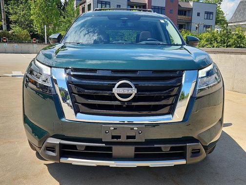 2024 Nissan Pathfinder Platinum 4WD