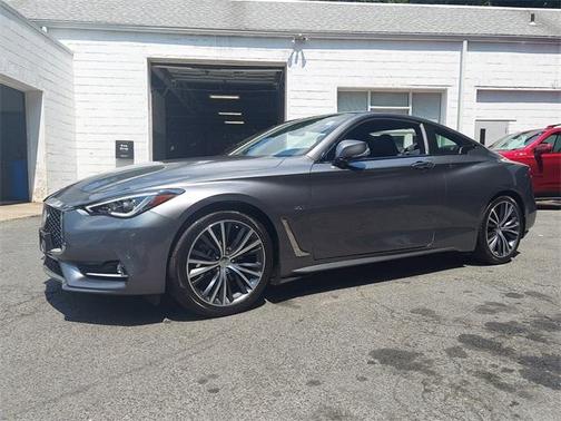 Photo 3 of 29 of 2019 INFINITI Q60 3.0t LUXE