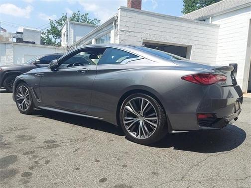 Photo 4 of 29 of 2019 INFINITI Q60 3.0t LUXE