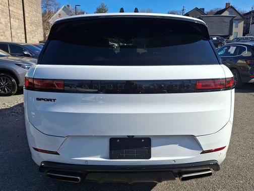2024 Land Rover Range Rover Sport SE
