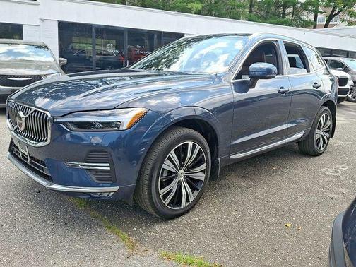 2022 Volvo XC60 B5 Inscription