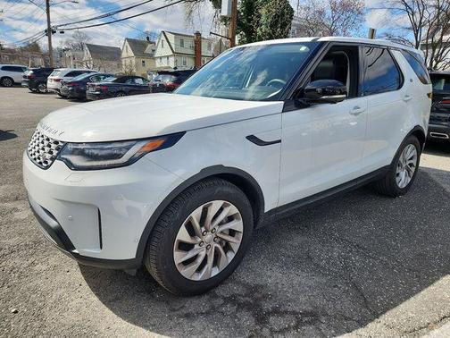 2024 Land Rover Discovery P300 S