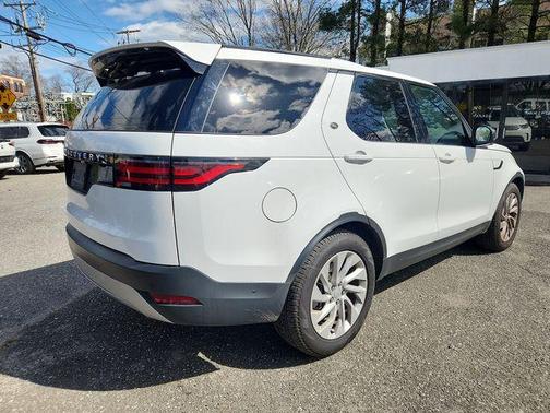 2024 Land Rover Discovery P300 S