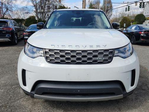 2024 Land Rover Discovery P300 S