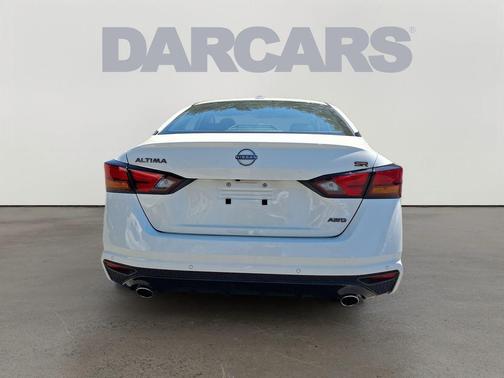 Glacier White 2025 Nissan Altima SR AWD