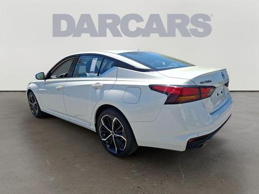 Glacier White 2025 Nissan Altima SR AWD