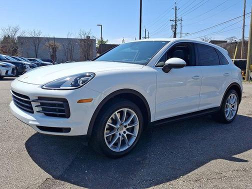 2023 Porsche Cayenne Base
