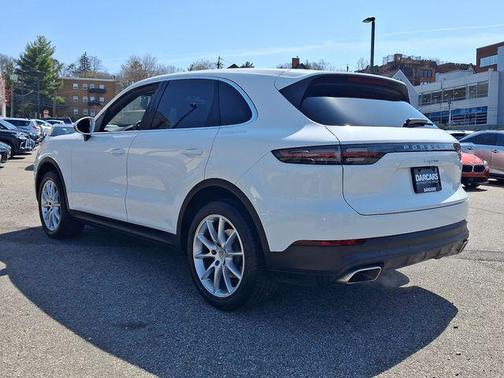 2023 Porsche Cayenne Base