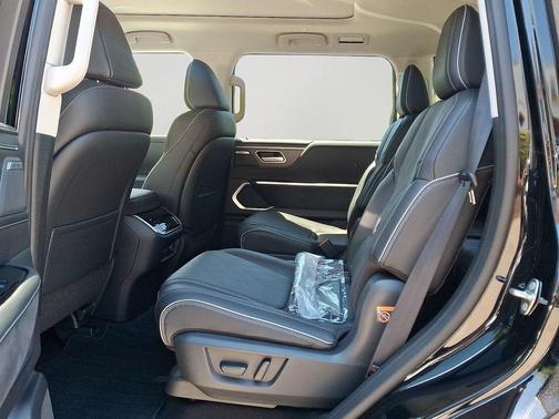 Black Obsidian 2026 INFINITI QX80 Luxe