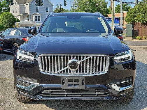 2022 Volvo XC90 T6 Inscription