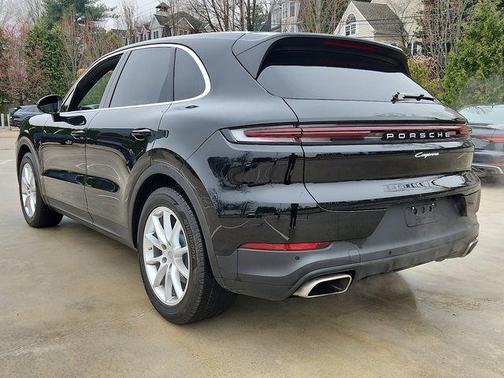 2024 Porsche Cayenne Base