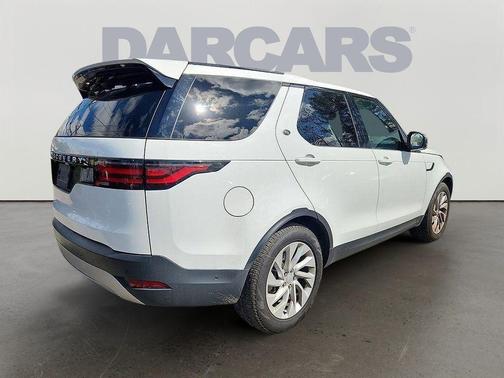 2024 Land Rover Discovery P300 S
