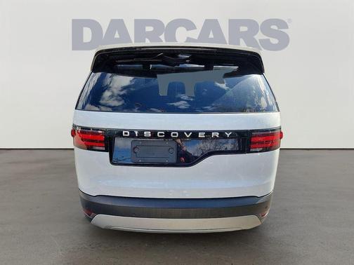 2024 Land Rover Discovery P300 S