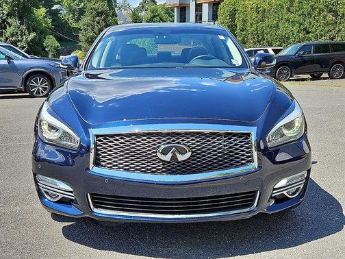 2019 INFINITI Q70 3.7X LUXE