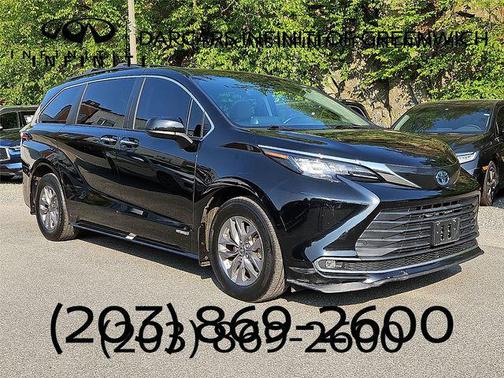 2021 Toyota Sienna XLE 8 Passenger