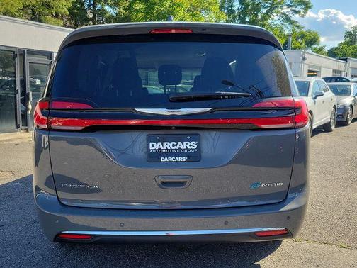 2022 Chrysler Pacifica Hybrid Touring L