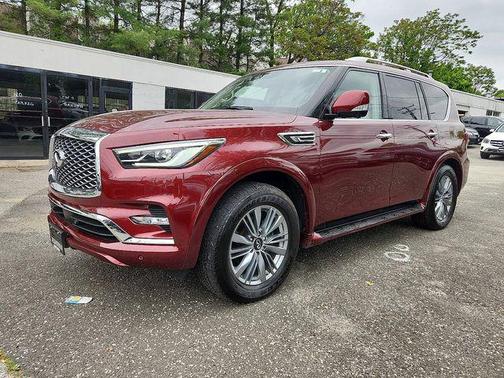 2022 INFINITI QX80 Luxe