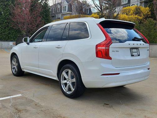 2023 Volvo XC90 B5 Core