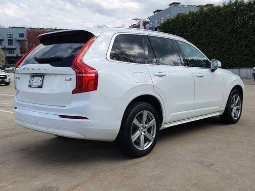 2023 Volvo XC90 B5 Core
