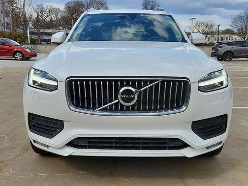 2023 Volvo XC90 B5 Core