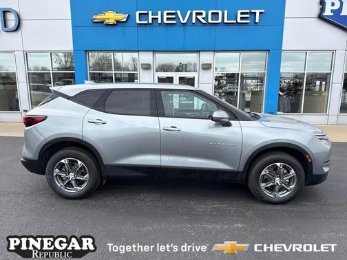 Sterling Gray Metallic 2025 Chevrolet Blazer LT