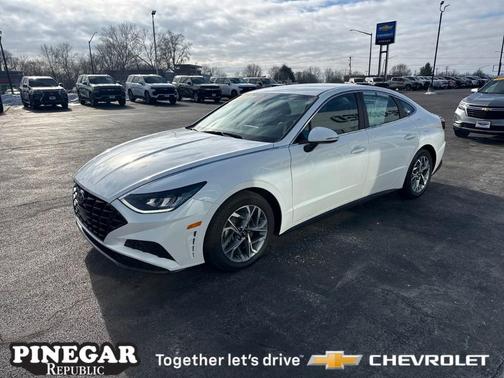 2023 Hyundai SONATA SEL