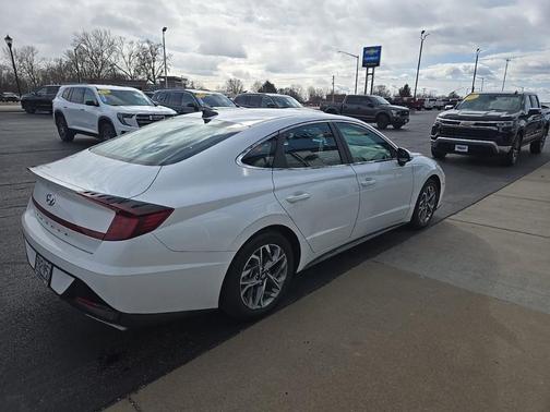 2023 Hyundai SONATA SEL