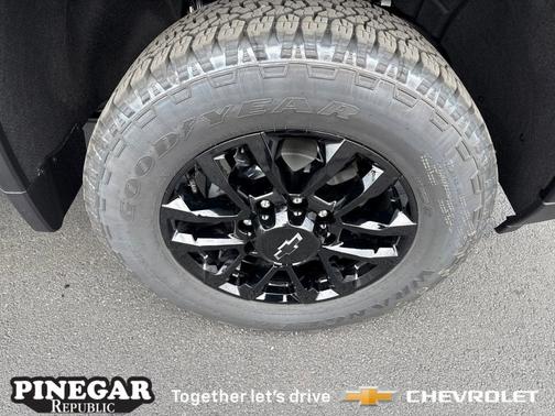 2025 Chevrolet Silverado 2500 Custom