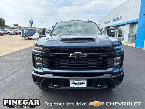 2025 Chevrolet Silverado 2500 Custom