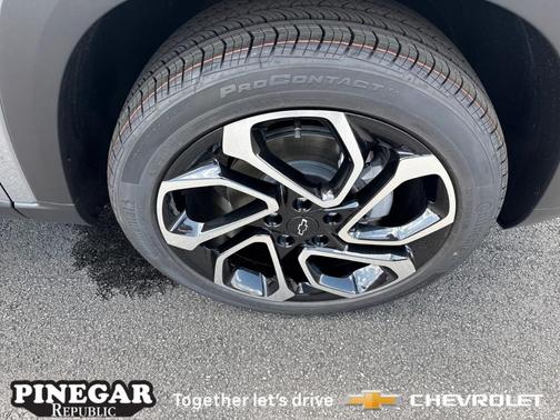 Sterling Gray Metallic 2026 Chevrolet Trax 2RS